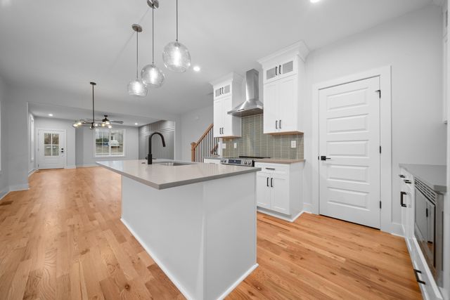 2120B Burns St, Nashville, TN 37216