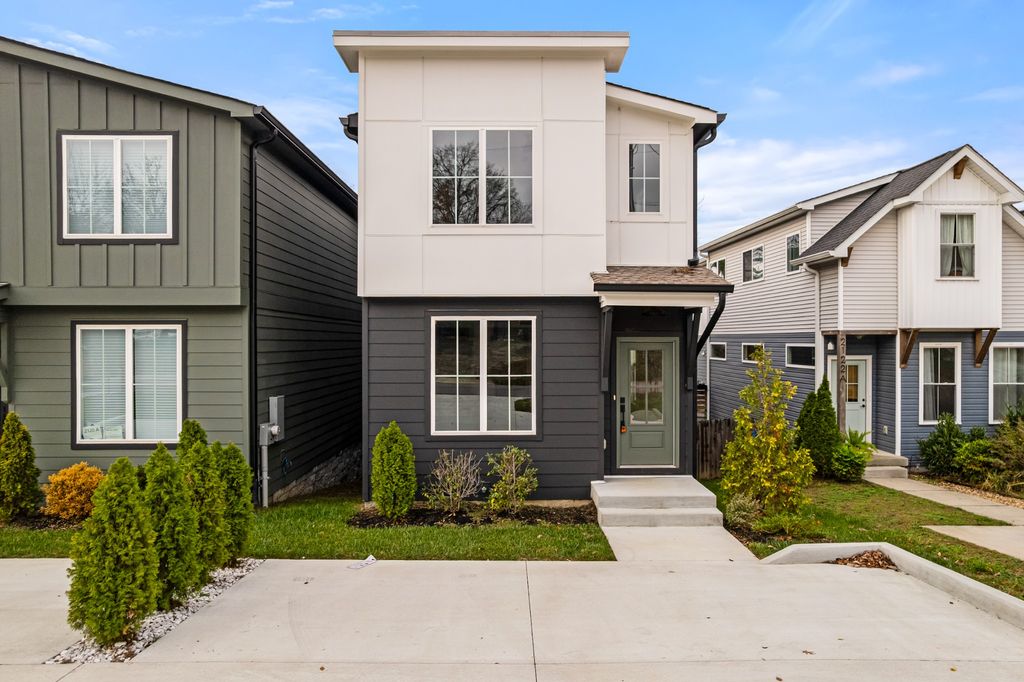 2120B Burns St, Nashville, TN 37216