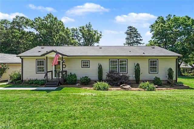 163 Flat Swamp Lake Road, Denton, NC 27239