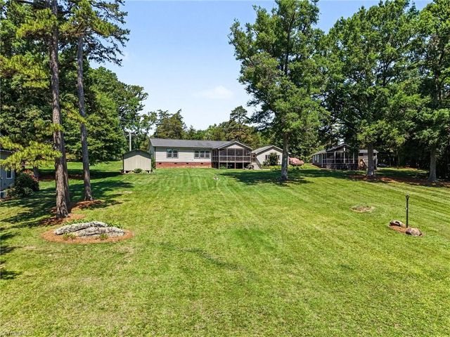 163 Flat Swamp Lake Road, Denton, NC 27239