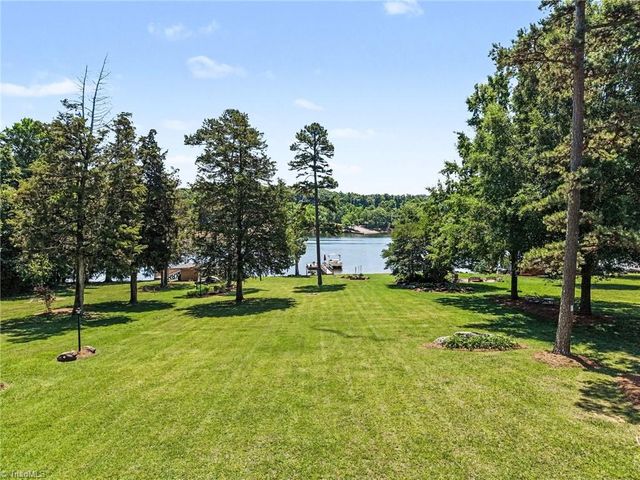 163 Flat Swamp Lake Road, Denton, NC 27239