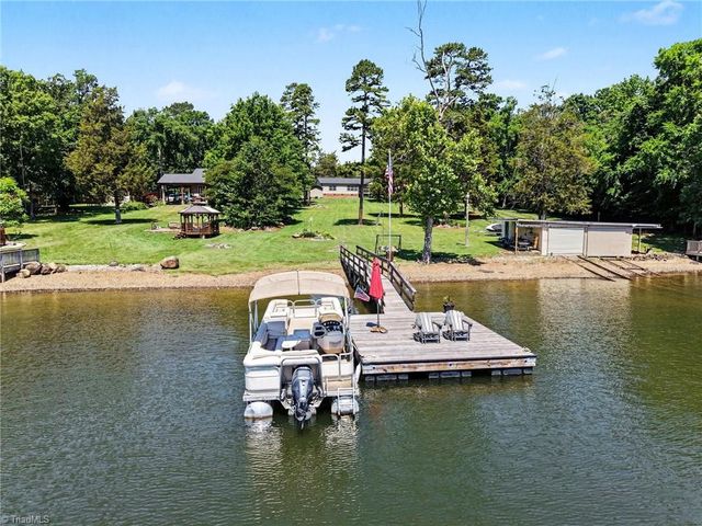 163 Flat Swamp Lake Road, Denton, NC 27239