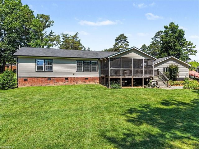 163 Flat Swamp Lake Road, Denton, NC 27239
