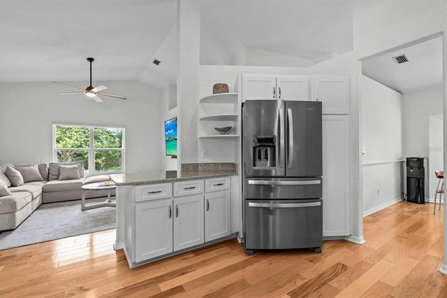 913 OAKVIEW ROAD, Tarpon Springs, FL 34689