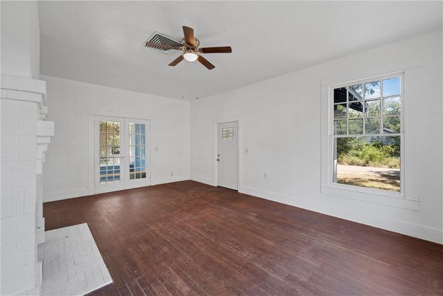 433 Chambers Street, Marlin, TX 76661