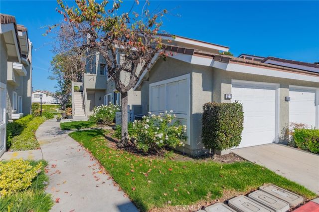 527 Springbrook N, Irvine, CA 92614