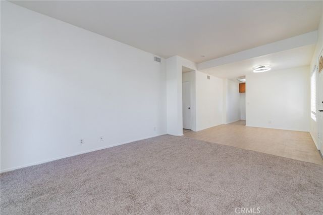 527 Springbrook N, Irvine, CA 92614