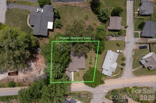 407 W Main Street, Brevard, NC 28712