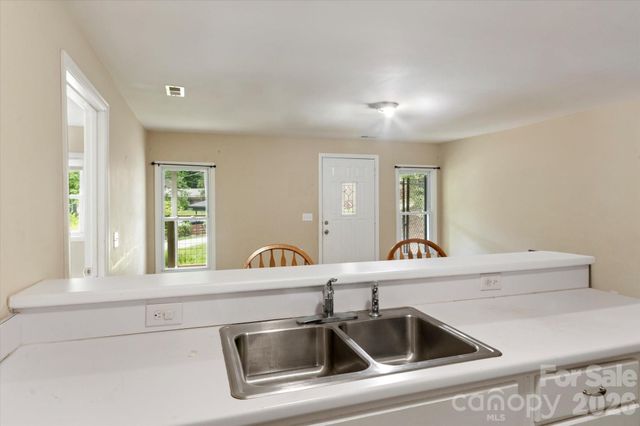 407 W Main Street, Brevard, NC 28712