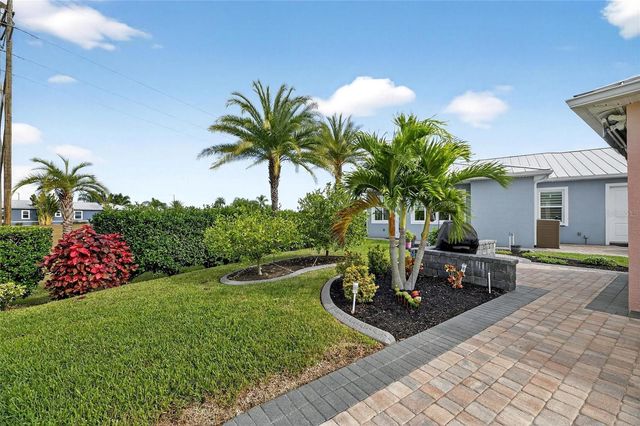 3283 RED TAIL HAWK DRIVE, Polk City, FL 33868