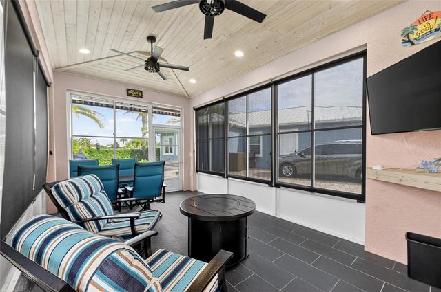 3283 RED TAIL HAWK DRIVE, Polk City, FL 33868