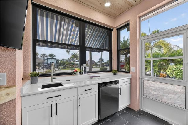 3283 RED TAIL HAWK DRIVE, Polk City, FL 33868