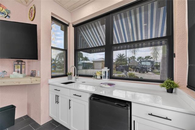 3283 RED TAIL HAWK DRIVE, Polk City, FL 33868