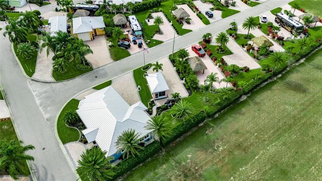 3283 RED TAIL HAWK DRIVE, Polk City, FL 33868