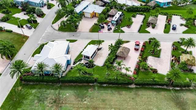 3283 RED TAIL HAWK DRIVE, Polk City, FL 33868