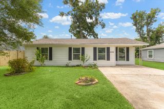 2326 Estate Drive, Deer Park, TX 77536