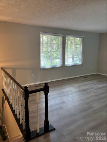 7211 Rollingridge Drive, Charlotte, NC 28211