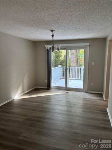 7211 Rollingridge Drive, Charlotte, NC 28211