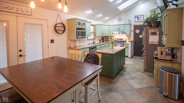 225 Southwind Way, Greenwood, IN 46142