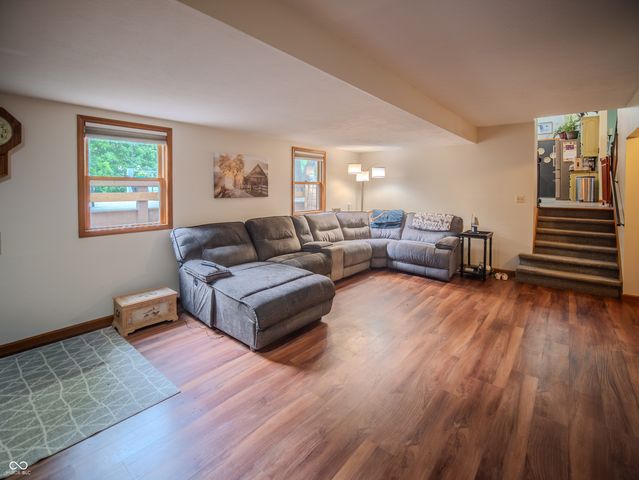 225 Southwind Way, Greenwood, IN 46142