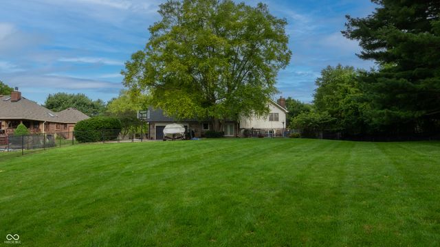 225 Southwind Way, Greenwood, IN 46142