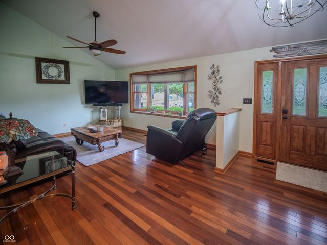 225 Southwind Way, Greenwood, IN 46142