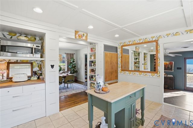 1110 Grapevine Rd, Sandston, VA 23150