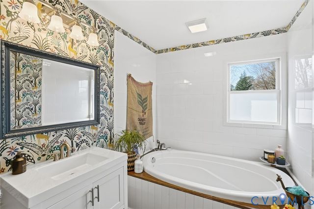 1110 Grapevine Rd, Sandston, VA 23150