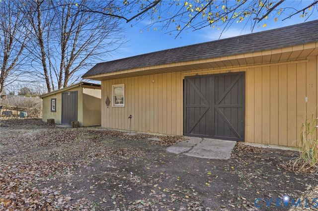 1110 Grapevine Rd, Sandston, VA 23150