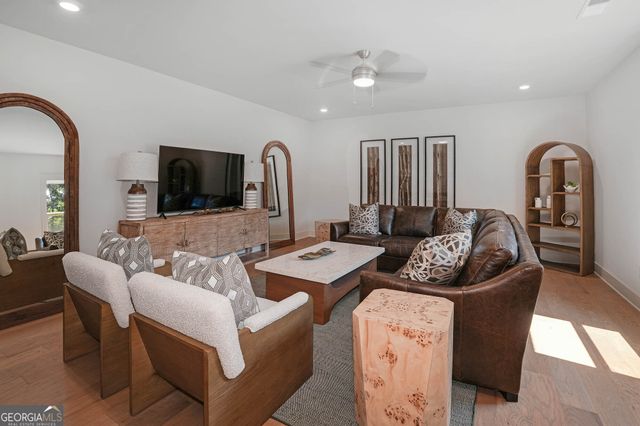 480 Races Road, Hoschton, GA 30548