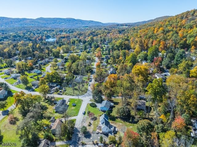 51 Zinnia Dr, Vernon Twp., NJ 07418