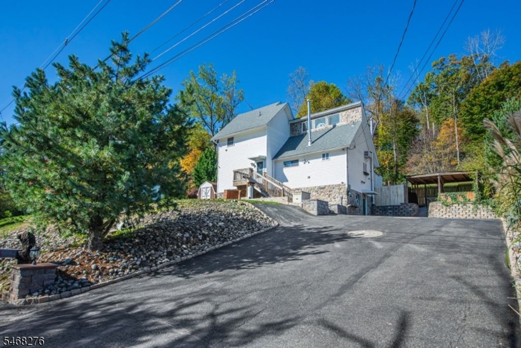 51 Zinnia Dr, Vernon Twp., NJ 07418 — exterior