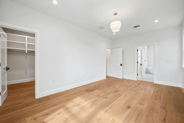 1919 W 38th ST, Austin, TX 78731
