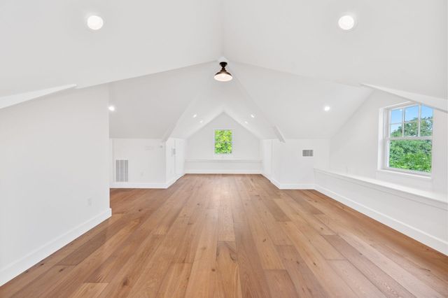 1919 W 38th ST, Austin, TX 78731