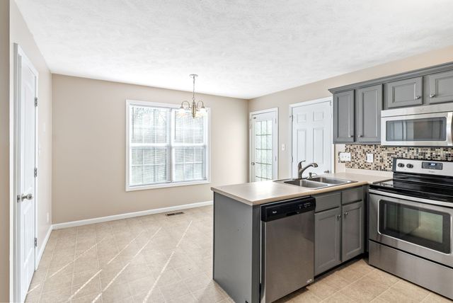 1536 Apache Way, Clarksville, TN 37042