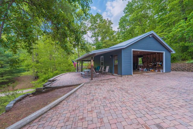 806 Texas Pike, Spencer, IN 47460