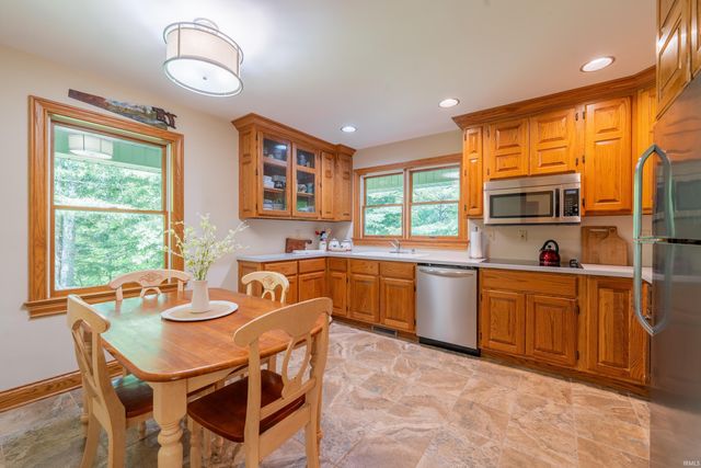 806 Texas Pike, Spencer, IN 47460