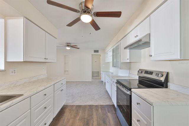 703 BEL AIR AVENUE, Sun City Center, FL 33573