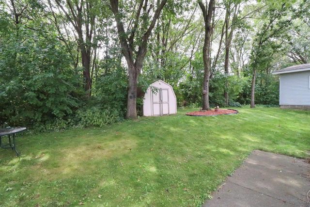 44 Terri Circle Drive, Holmen, WI 54636