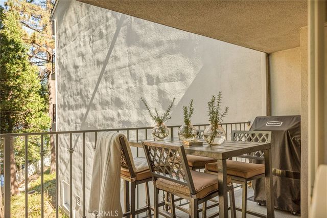 306 Villa Way, Lake Arrowhead, CA 92352