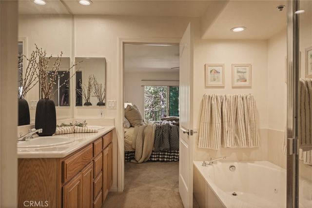306 Villa Way, Lake Arrowhead, CA 92352