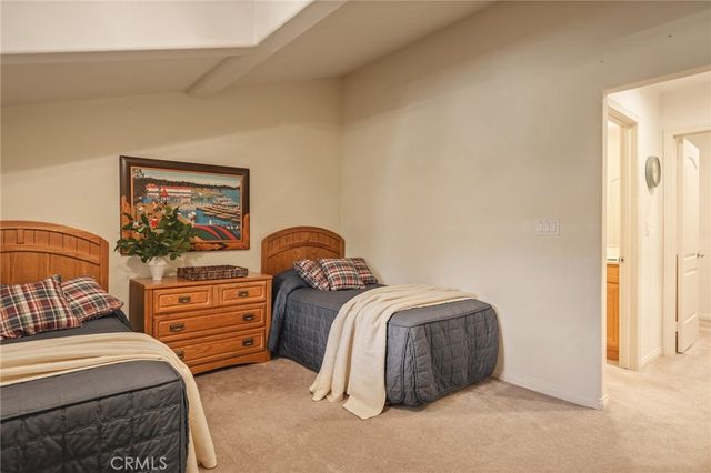 306 Villa Way, Lake Arrowhead, CA 92352