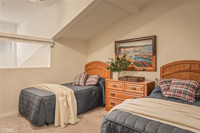 306 Villa Way, Lake Arrowhead, CA 92352
