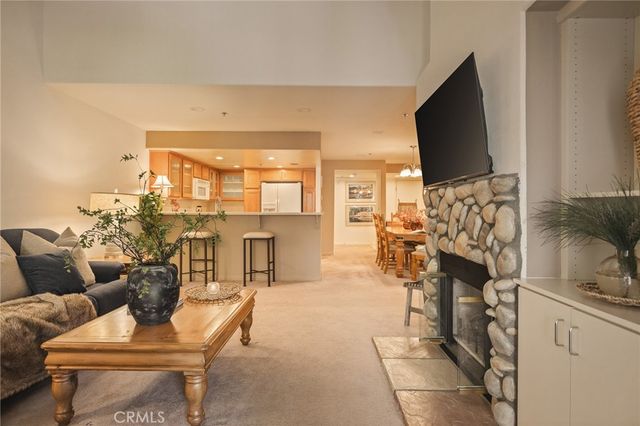 306 Villa Way, Lake Arrowhead, CA 92352