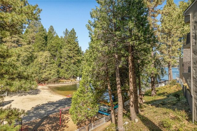 306 Villa Way, Lake Arrowhead, CA 92352