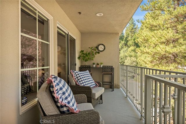 306 Villa Way, Lake Arrowhead, CA 92352