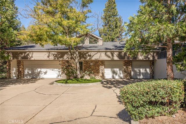 306 Villa Way, Lake Arrowhead, CA 92352