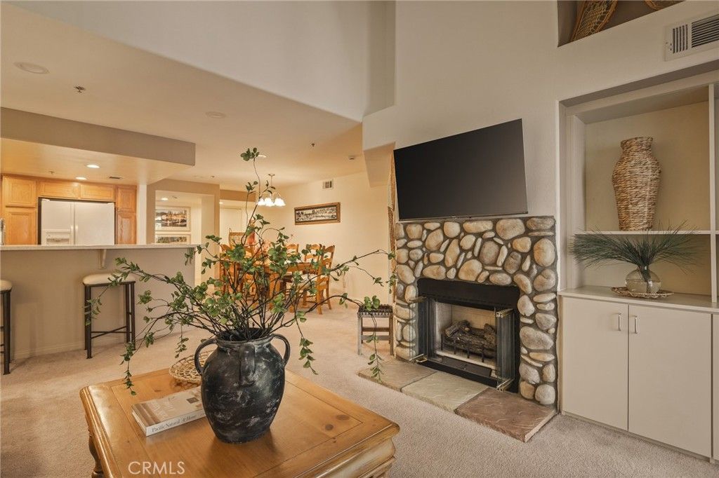 306 Villa Way, Lake Arrowhead, CA 92352