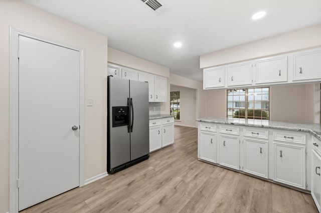 8022 Bayside Boulevard, Beach City, TX 77523