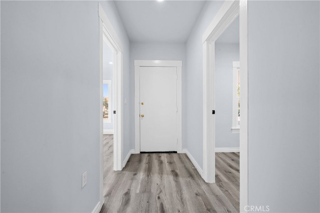 136 W 43rd Place, Los Angeles, CA 90037 — photo 3
